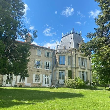 Chateau De Vaugelas - Charmant Domaine Pres De Valence Bed & Breakfast Alixan Exterior photo